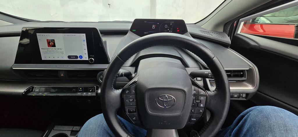 Toyota Prius Hatchback Grey #10