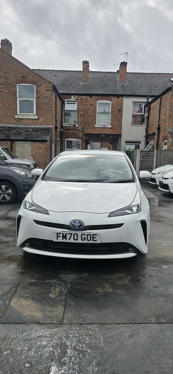 Toyota Prius Hybrid White