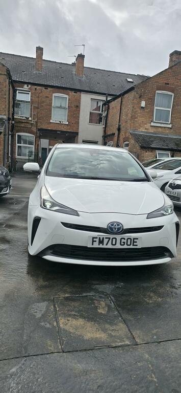 Toyota Prius Hybrid White #2