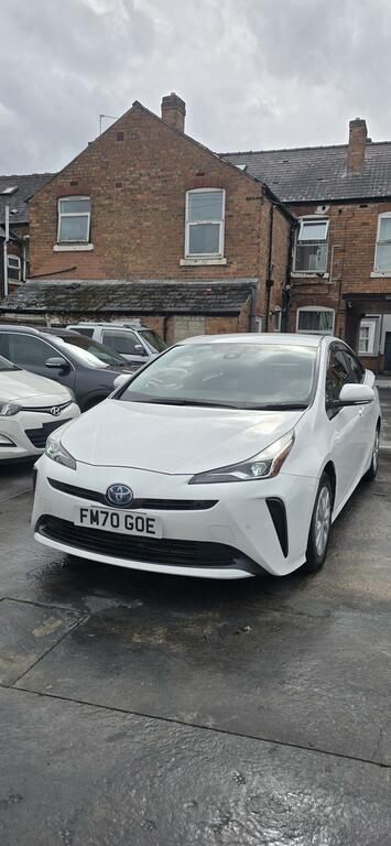 Toyota Prius Hybrid White #4