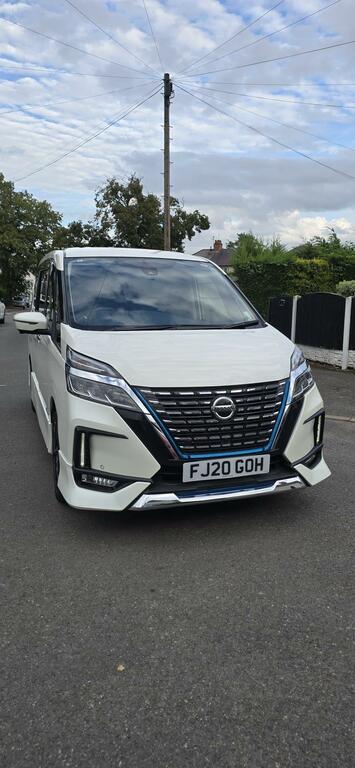 Nissan Serena Hybrid E Power White #2
