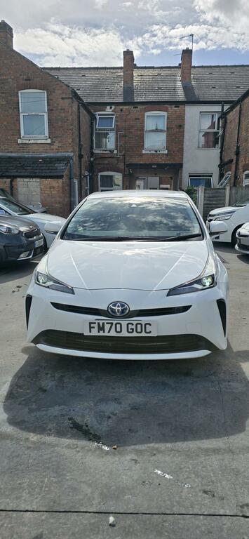 Toyota Prius Hybrid White #2