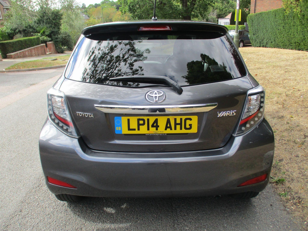 Toyota Yaris 1.33 Dual Vvt-i Trend Euro 5 Grey #4