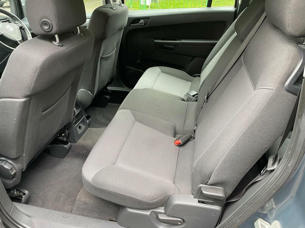 Vauxhall Zafira Mpv White #19