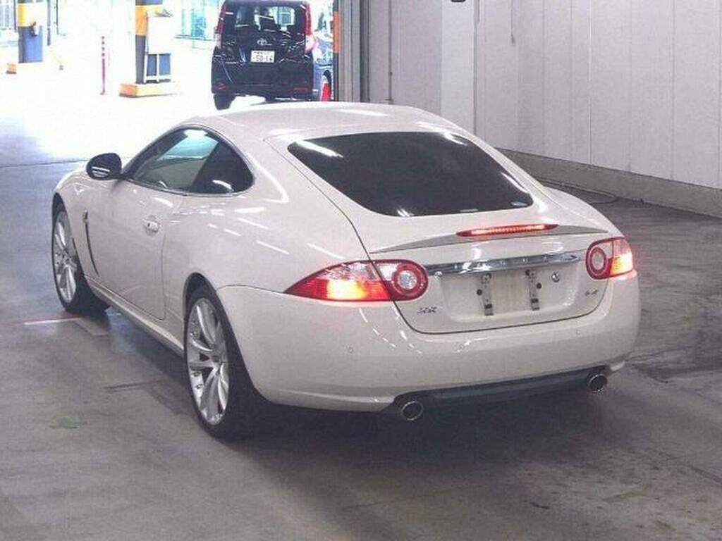 Jaguar XK 4.2 V8 Coupe Euro 4 300 Ps White #4