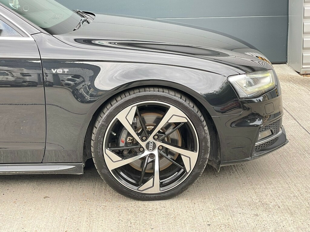 Audi S4 S4 Avant Quattro Black Edition 5-Door White #19