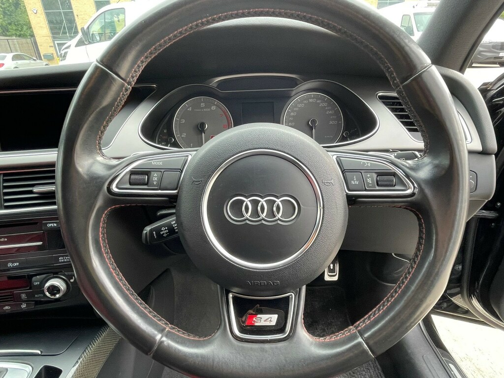 Audi S4 S4 Avant Quattro Black Edition 5-Door White #44