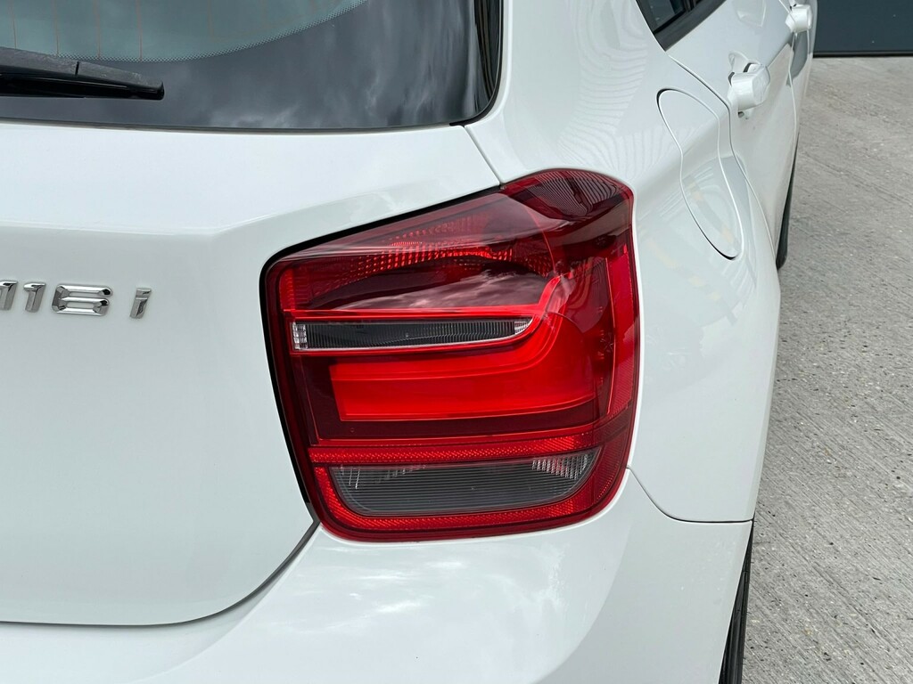 BMW 1 Series 116D Sport White #20