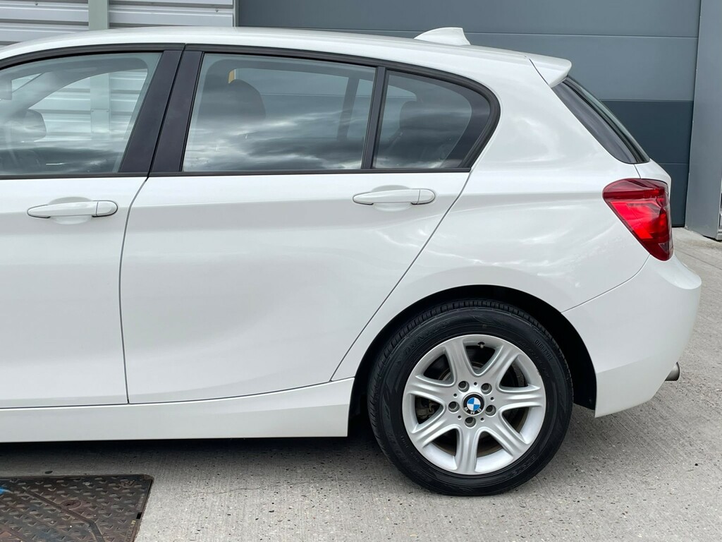 BMW 1 Series 116D Sport White #26