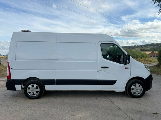 Renault Master 2019 2.3L 129 Bhp Workshop Van Compressor 240V White #2