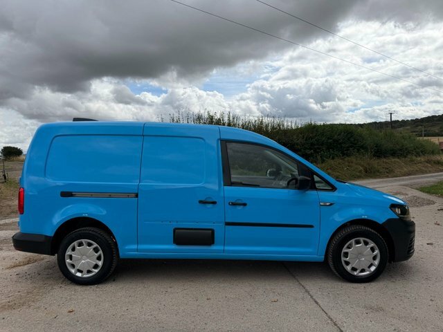 Volkswagen Caddy Maxi 2016 2.0 Tdi C20 Bluemotion Tech Startline Panel V Blue #4