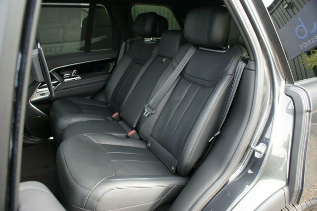 Land Rover Range Rover Sv Black #30