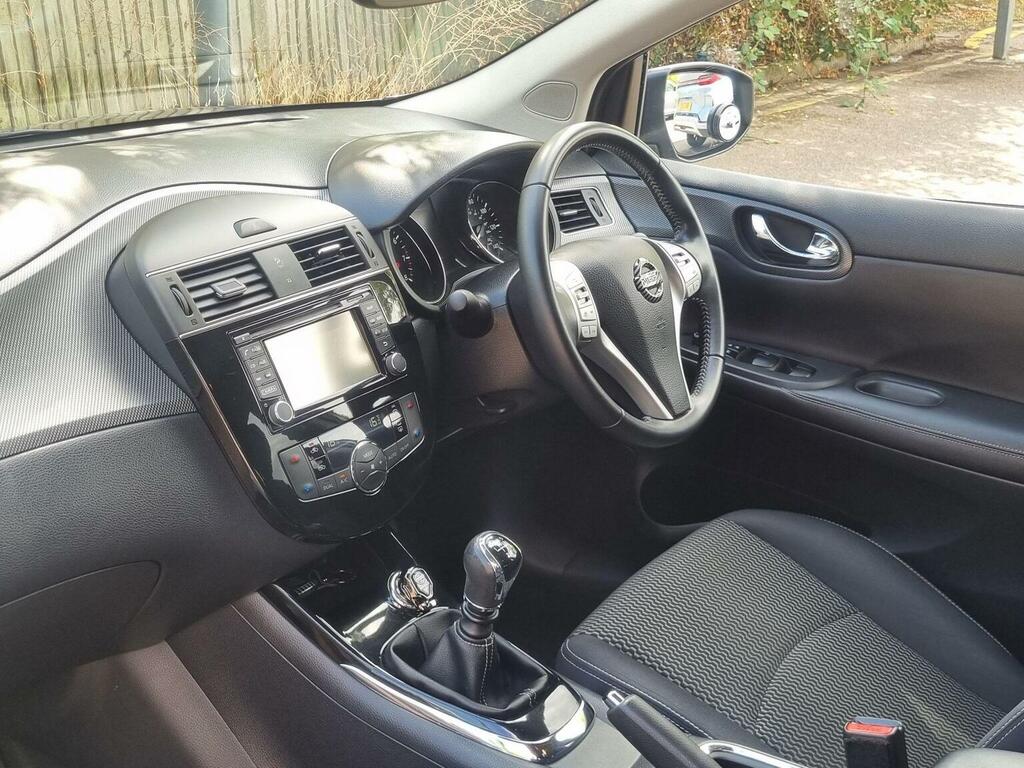 Nissan Pulsar Hatchback #9