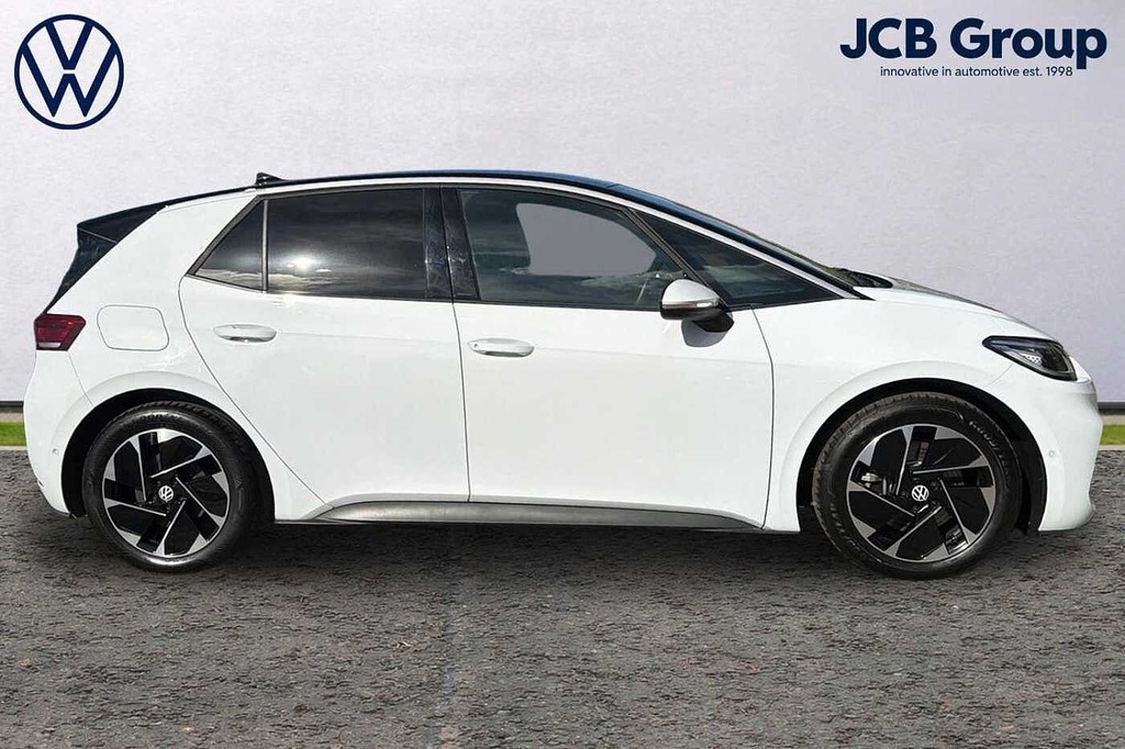Volkswagen ID.3 Pro 59Kwh Match Hatchback White #4