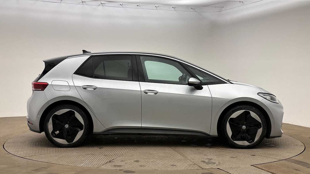 Volkswagen ID.3 Pro 58Kwh Launch Edition 3 Hatchback GV23BKE Silver #4