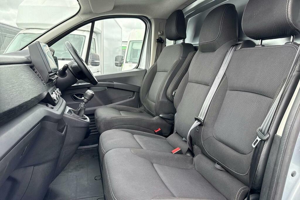 Renault Trafic Sl30 Blue Dci White #9