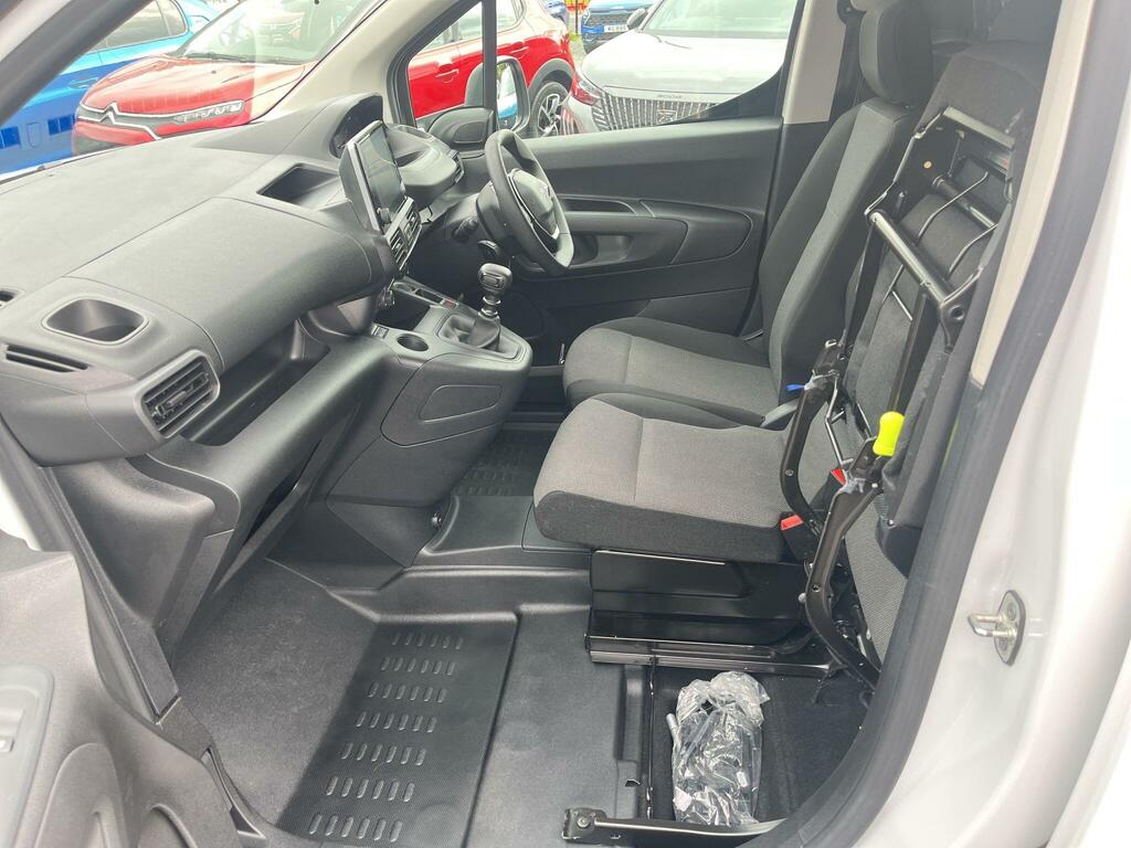Peugeot Partner Mpv White #24