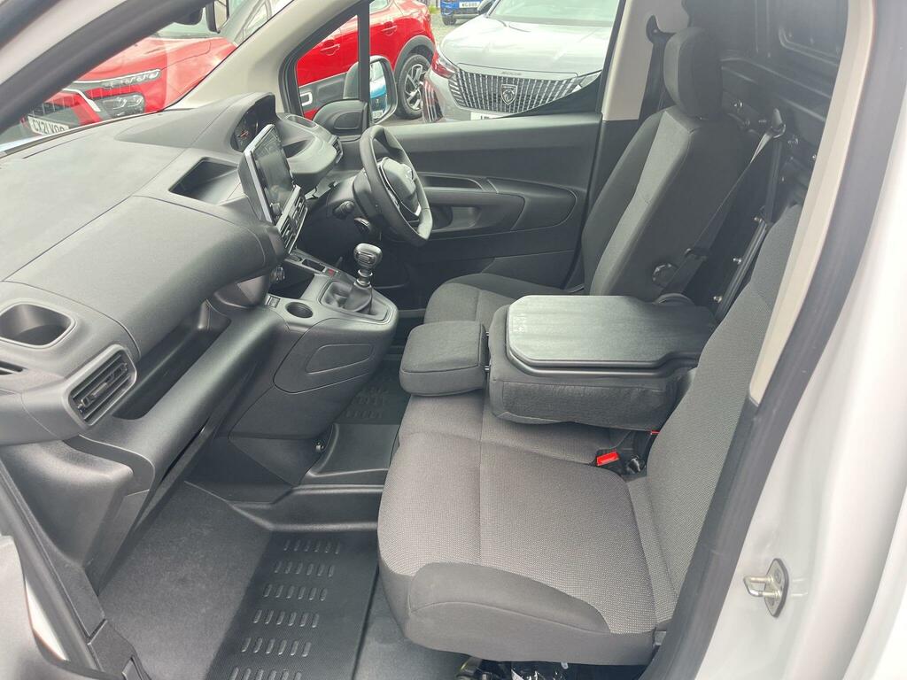 Peugeot Partner Mpv White #22