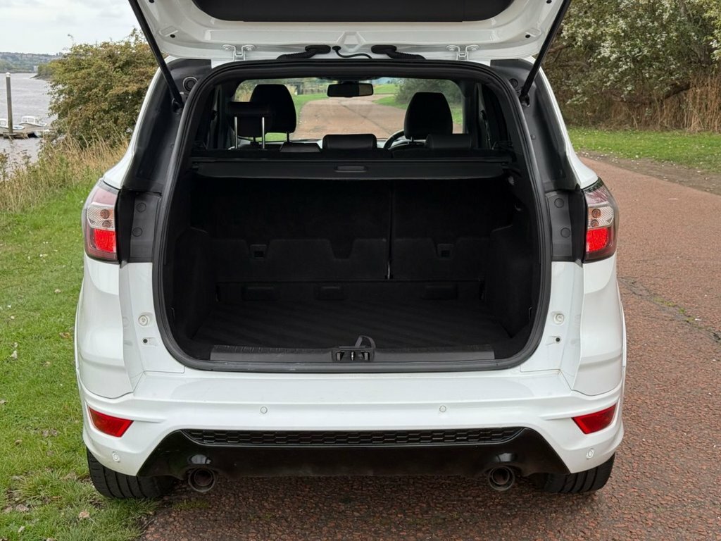 Ford Kuga Kuga Startline Tdci 4X4 White #6