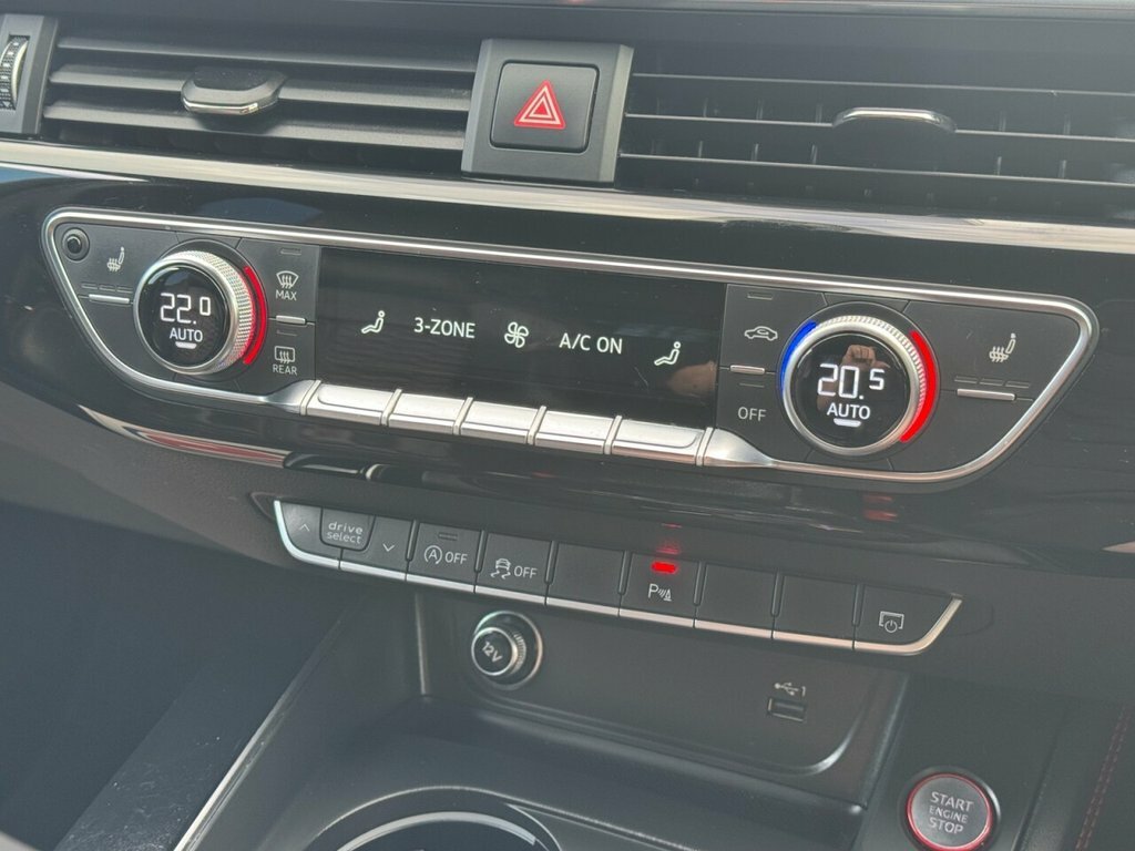Audi RS4 Avant Estate Black #28