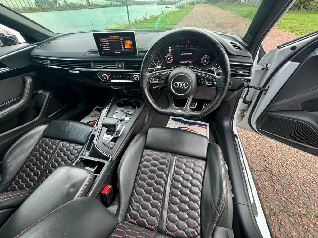 Audi RS4 Avant Estate Black #16