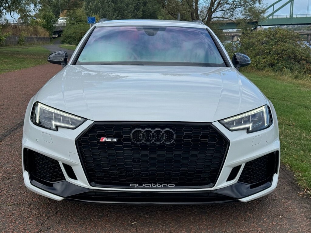 Audi RS4 Avant Estate White #2