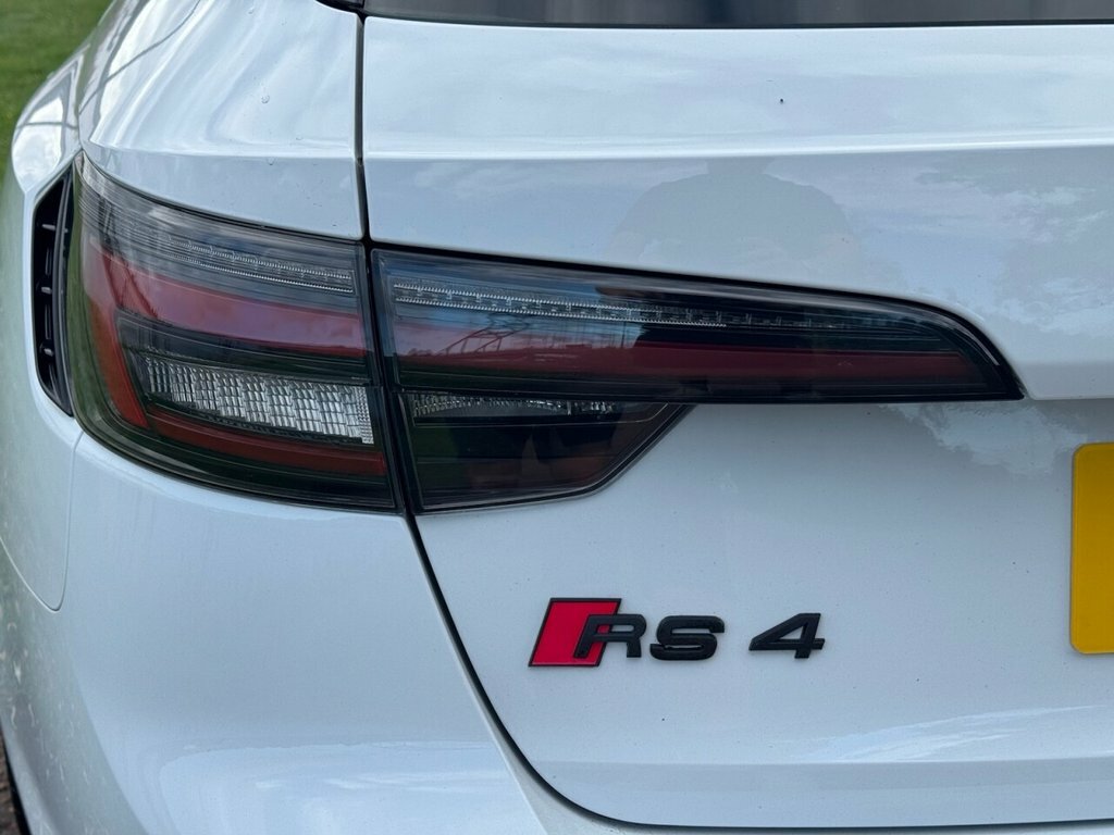 Audi RS4 Avant Estate Black #12