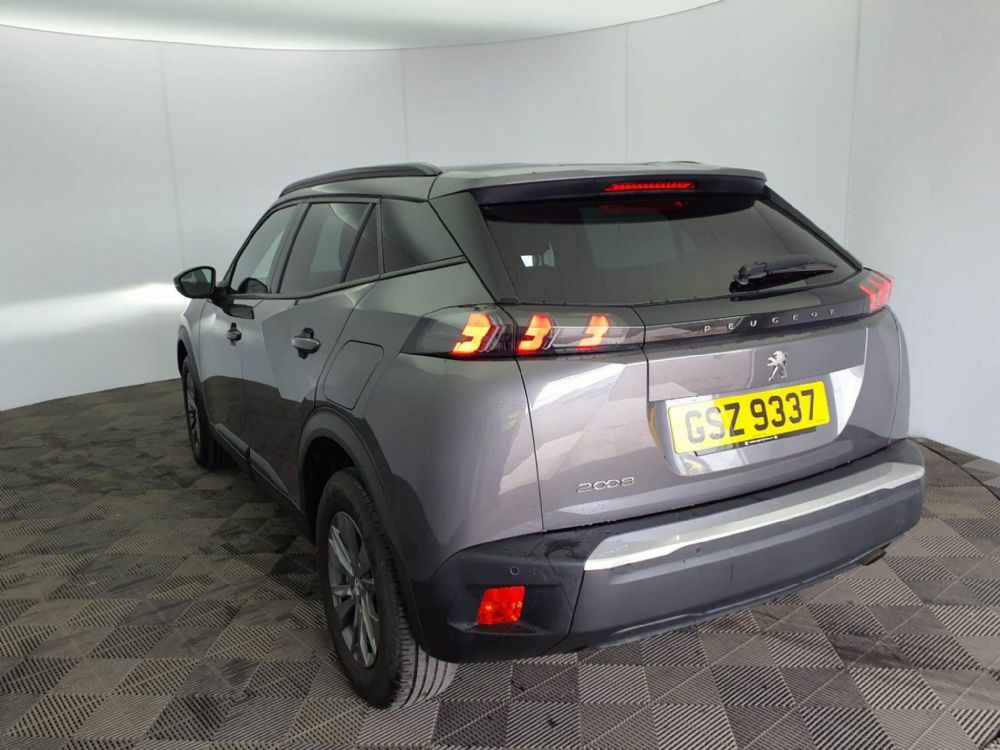 Peugeot 2008 1.2 Puretech Active Premium Euro 6 S S Grey #4