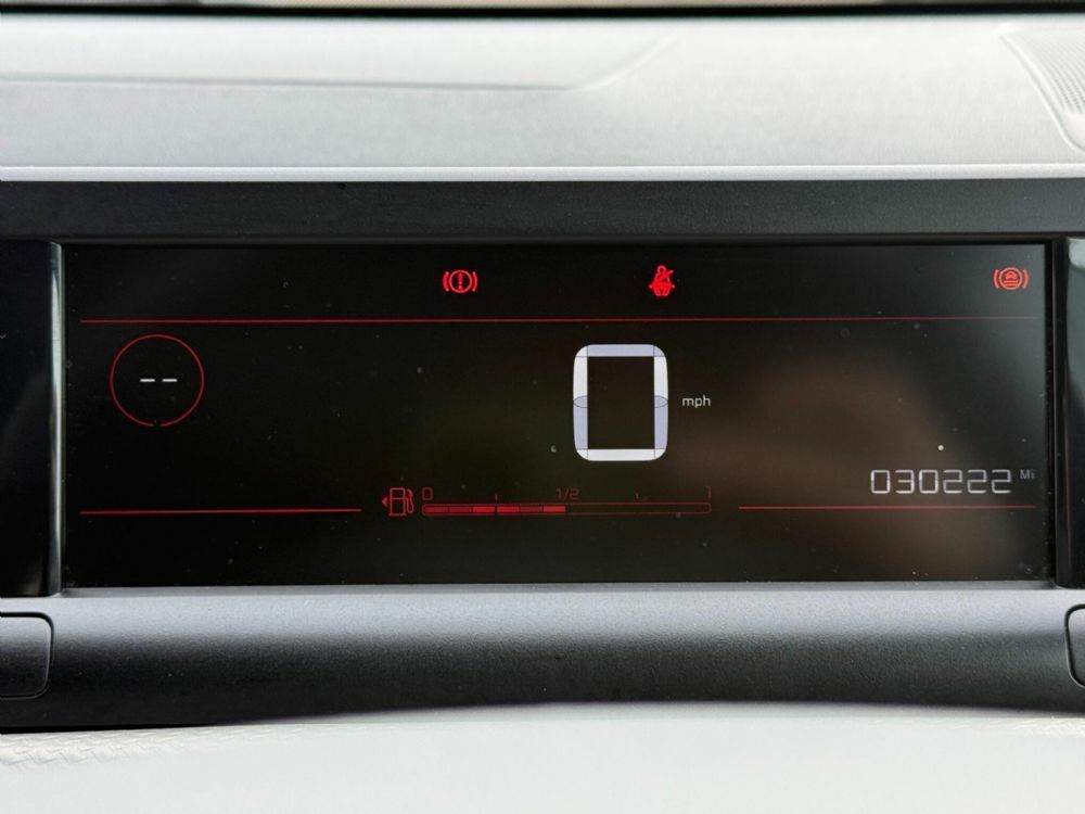 Citroen C4 Cactus C4 Cactus 1.2 Puretech 110 Flair 6Sp Ss White #16