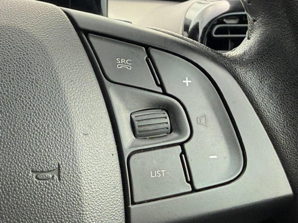 Citroen C4 Cactus C4 Cactus 1.2 Puretech 110 Flair 6Sp Ss White #17
