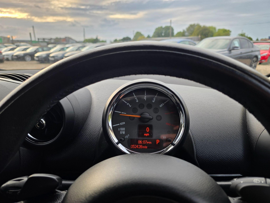 Mini Countryman One White #41