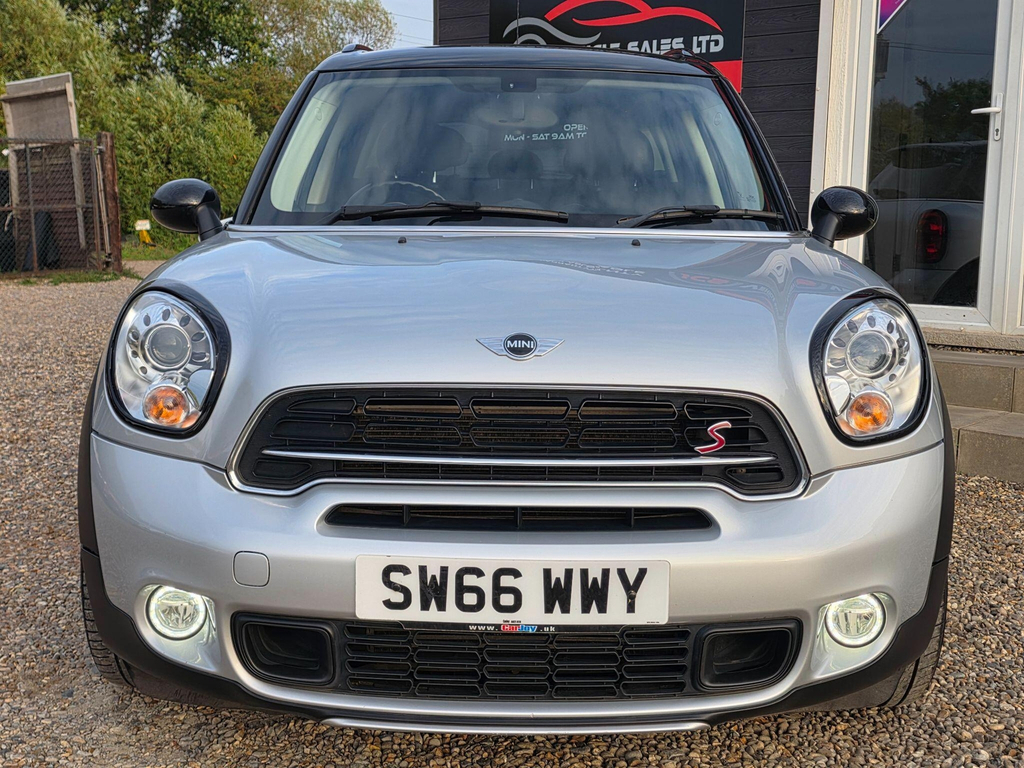 Mini Countryman One White #14