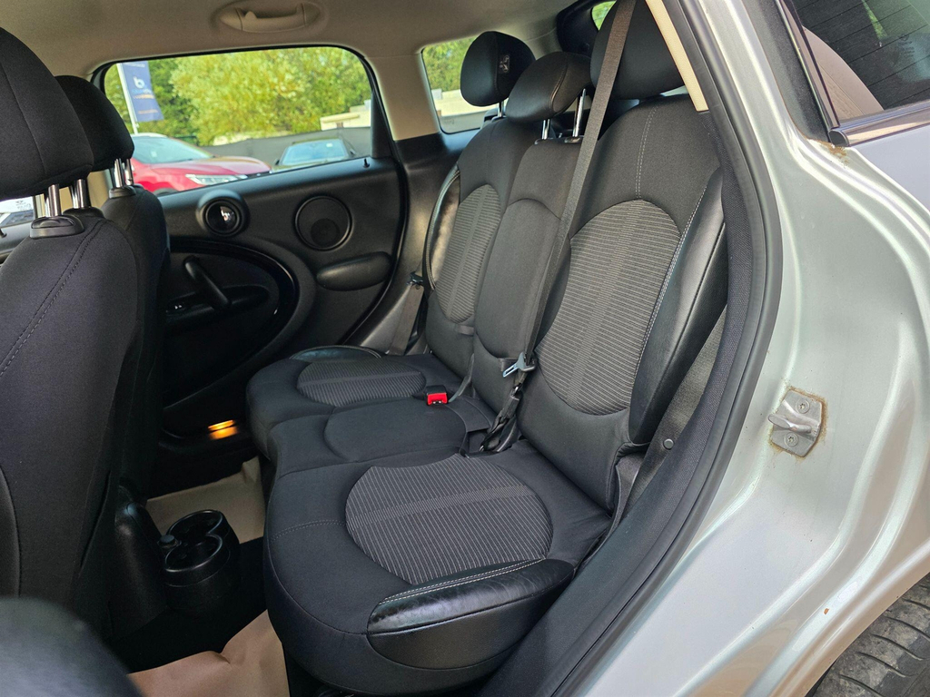 Mini Countryman One White #24