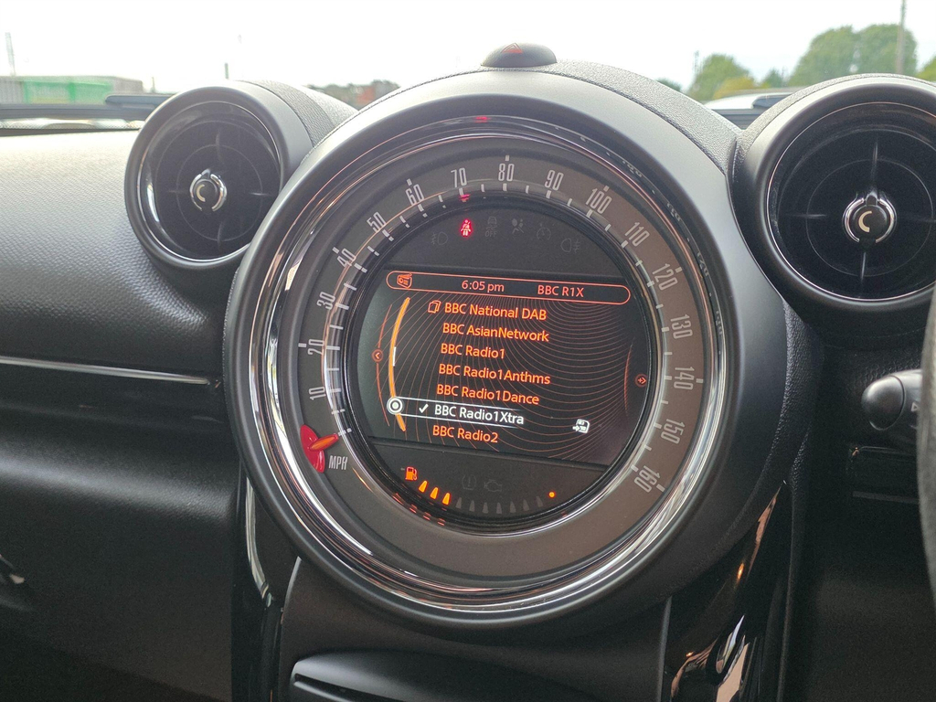 Mini Countryman One White #33
