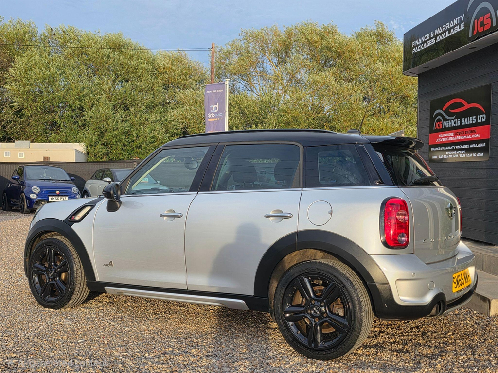 Mini Countryman One White #9