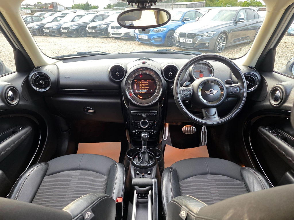Mini Countryman One White #26