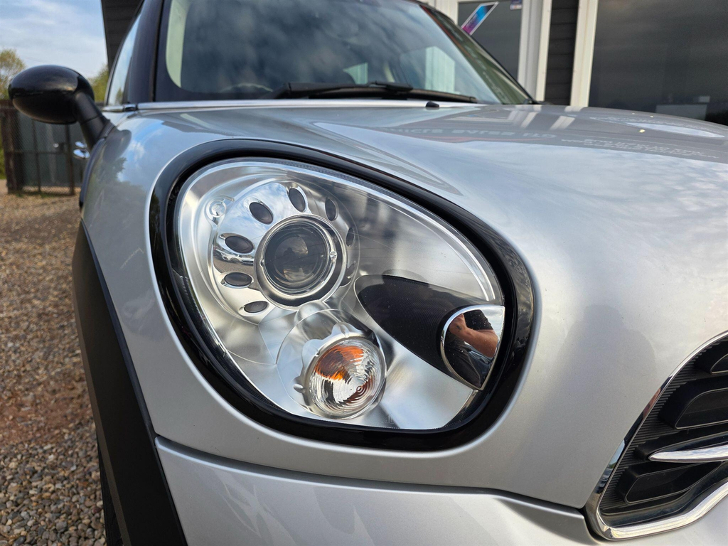 Mini Countryman One White #18