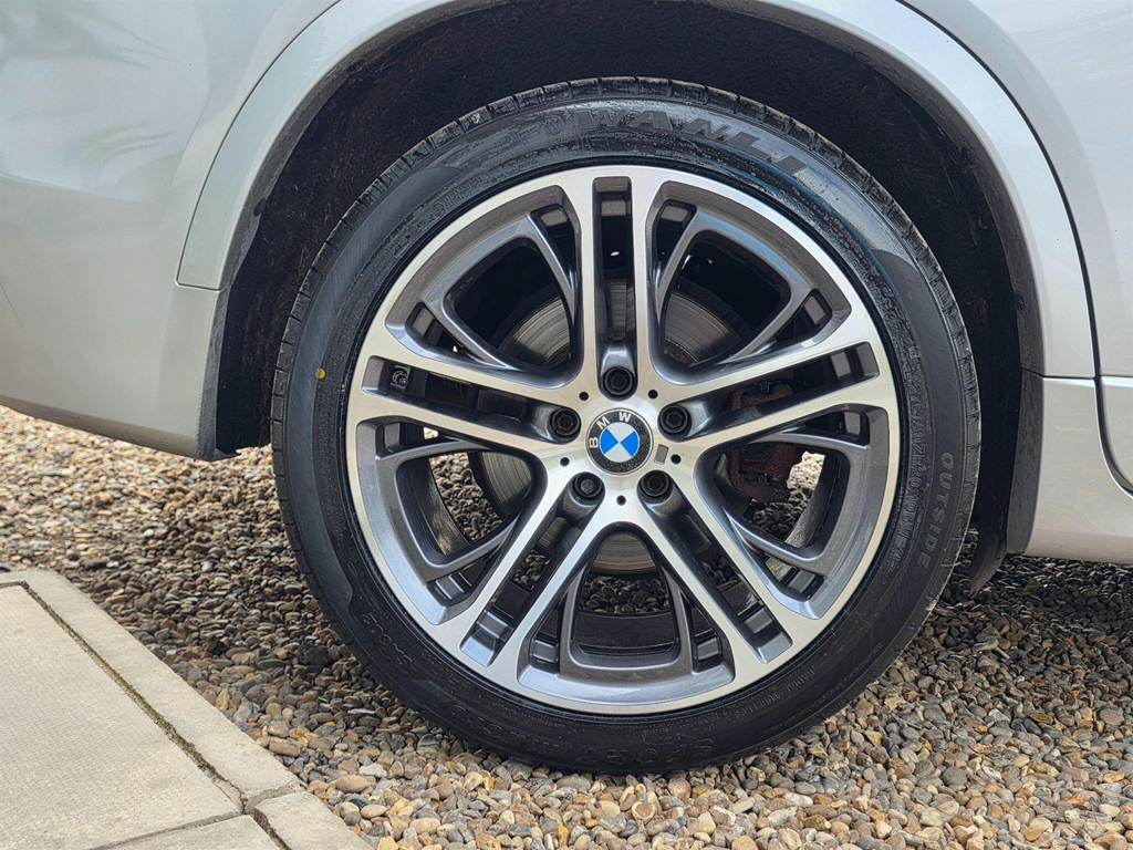 BMW X4 Xdrive20d Xline Red #21