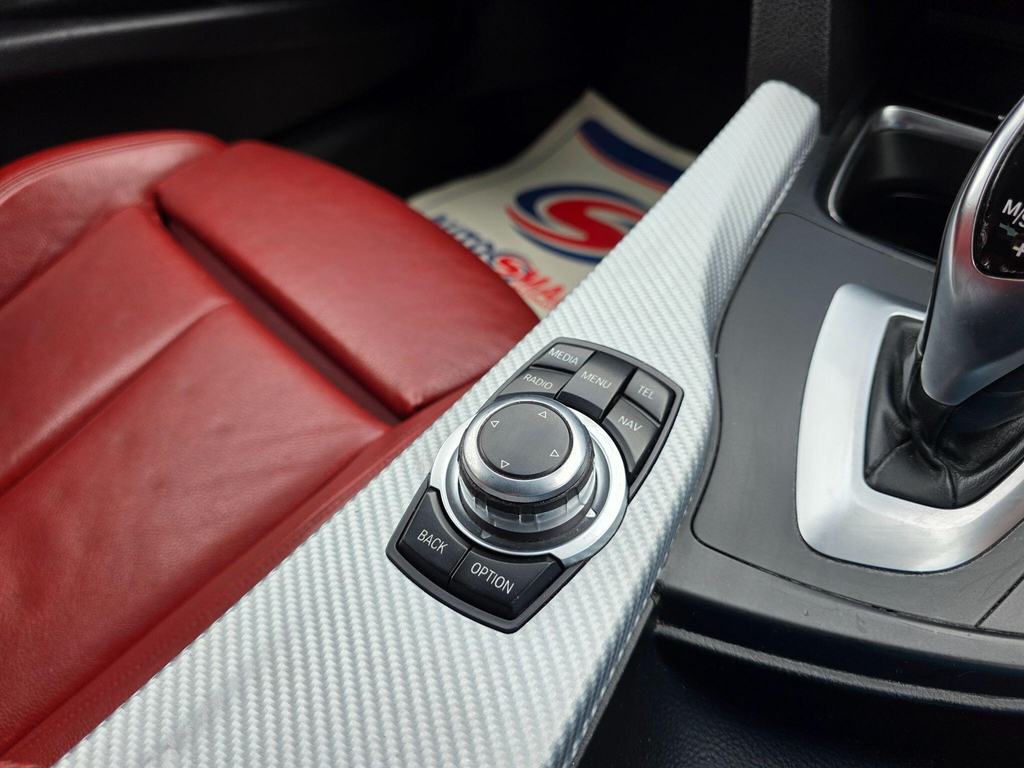 BMW 3 Series 320D Luxury White #28