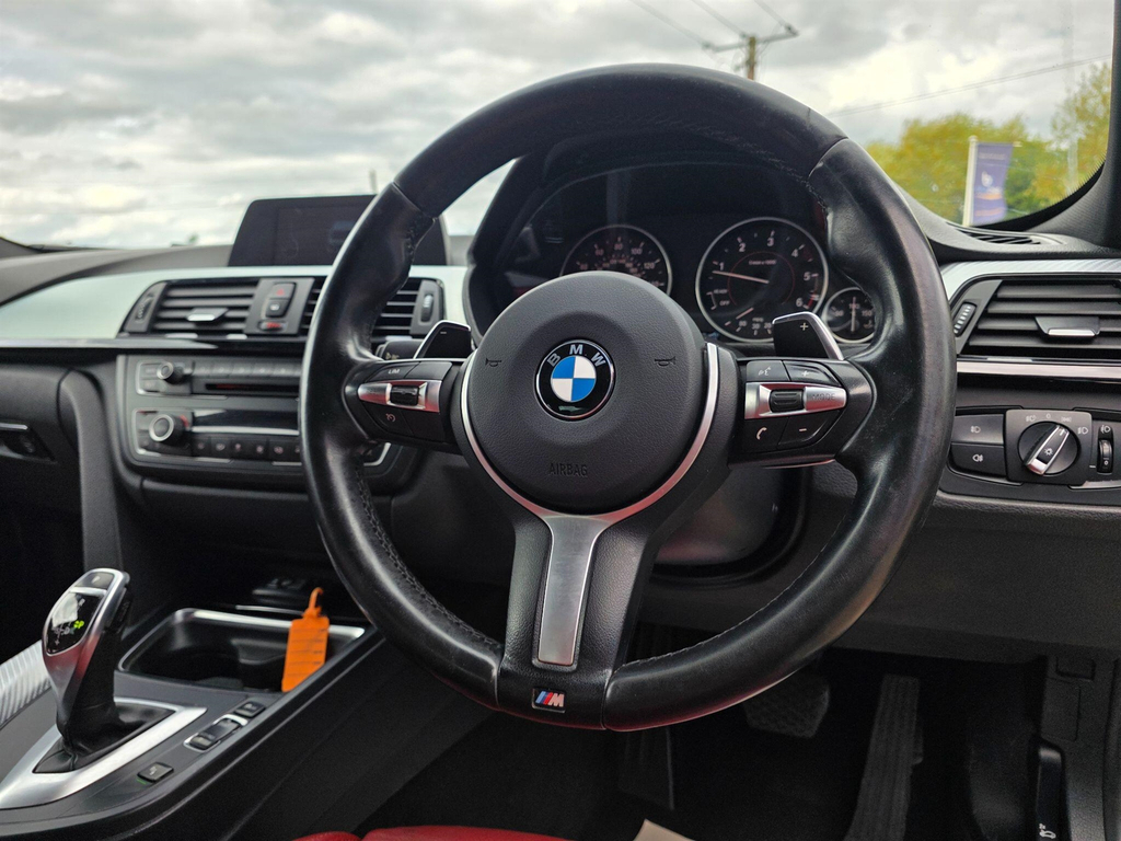BMW 3 Series 320D Luxury White #26
