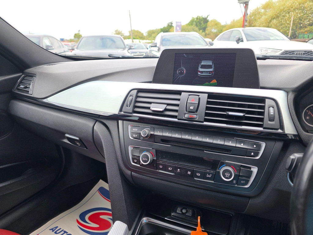 BMW 3 Series 320D Luxury White #32