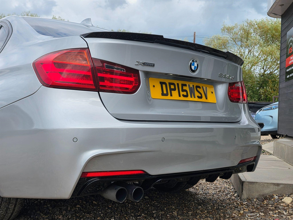 BMW 3 Series 320D Luxury White #16