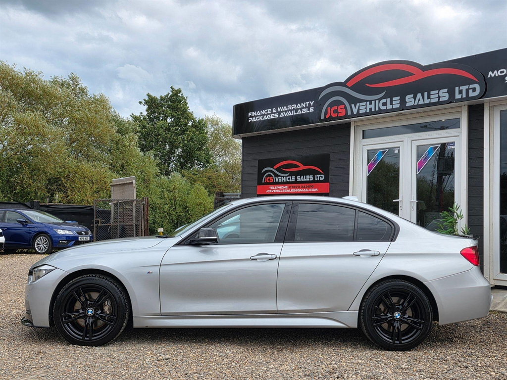 BMW 3 Series 320D Luxury White #11