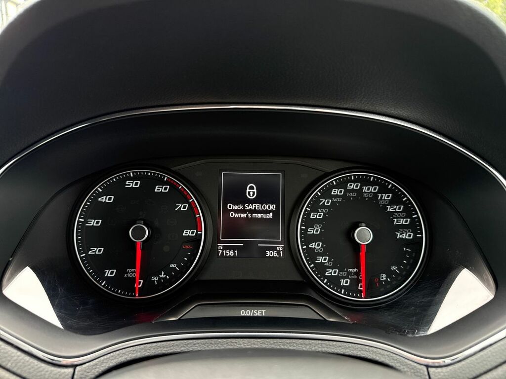 Seat Arona Hatchback Red #15