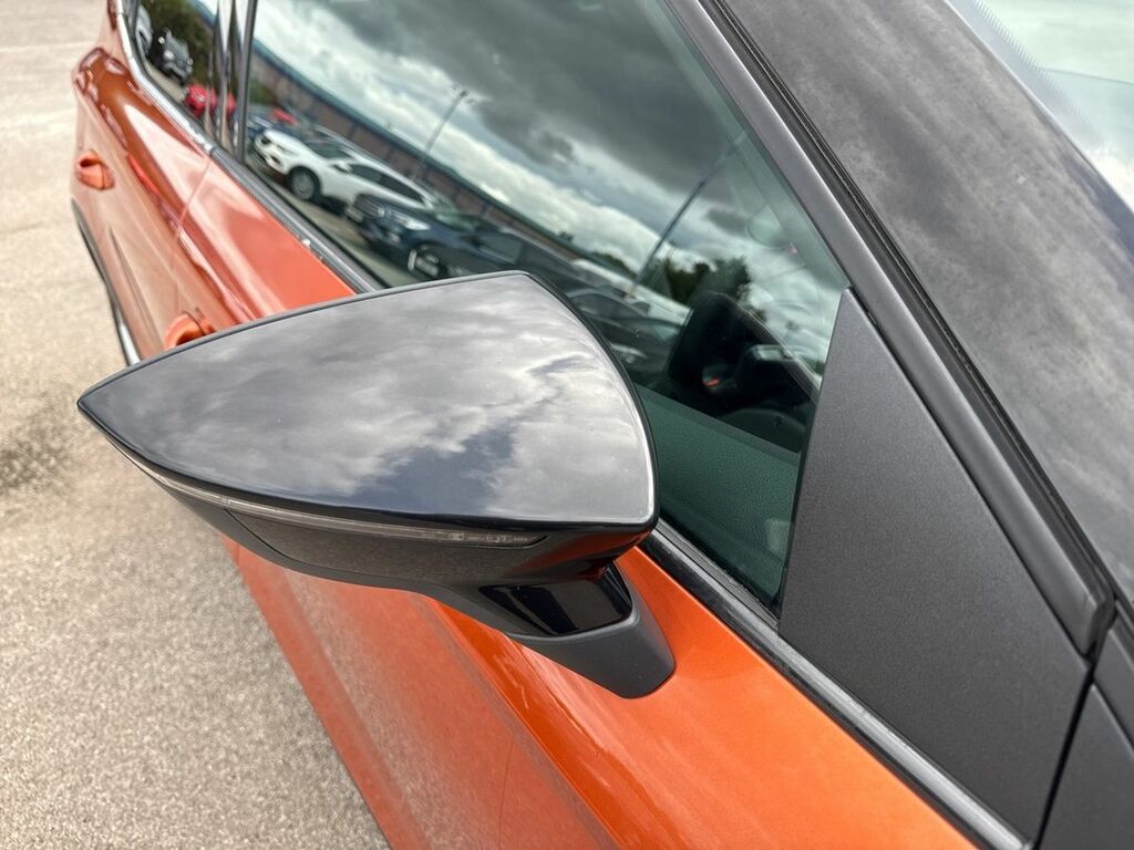 Seat Arona Hatchback Red #20