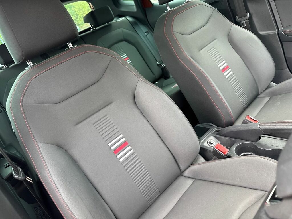 Seat Arona Hatchback Red #24