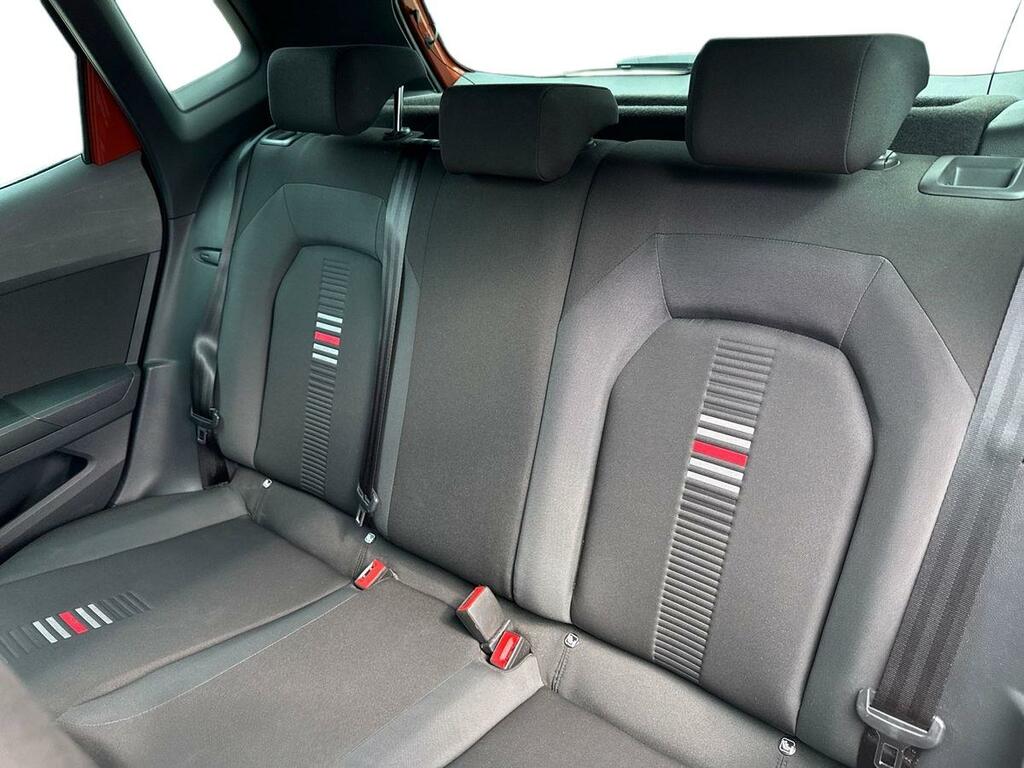 Seat Arona Hatchback Red #9