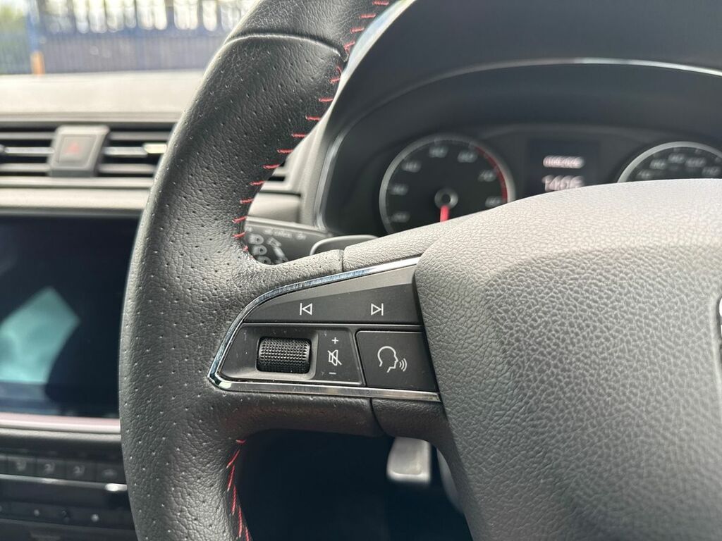 Seat Arona Hatchback Red #16