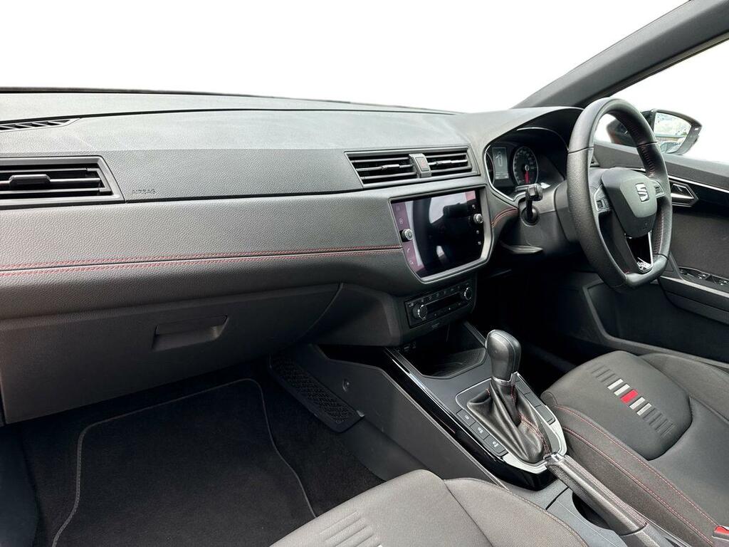 Seat Arona Hatchback Red #2