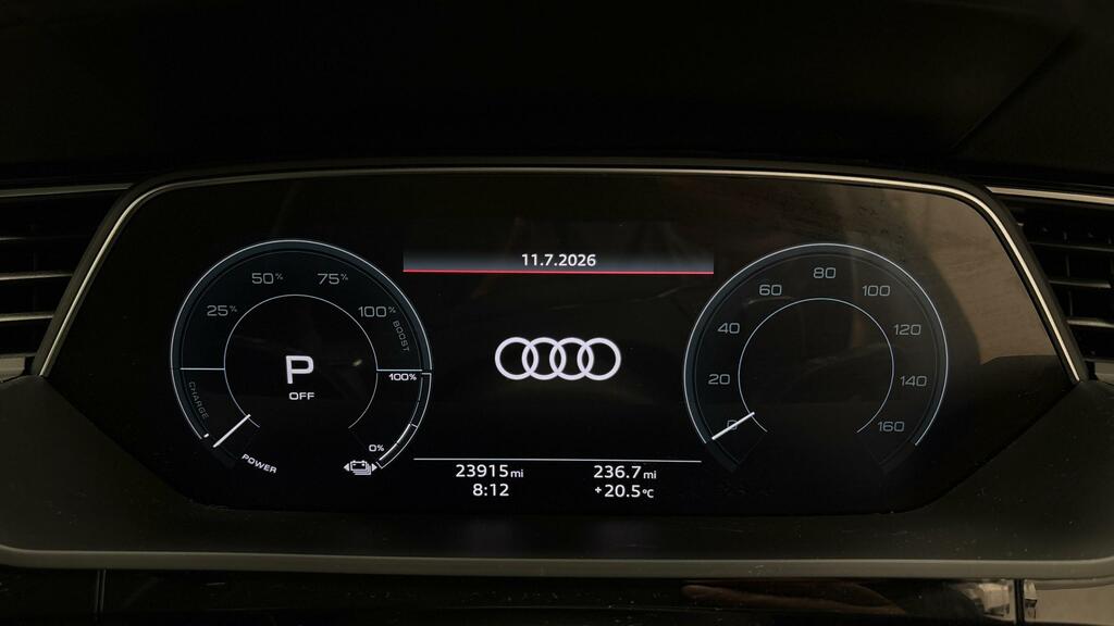 Audi Q8 e tron Black Edition Quattro Blue #9